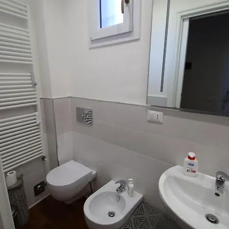 Charme Immerso Tra Le Mura Bolognesi Bologna