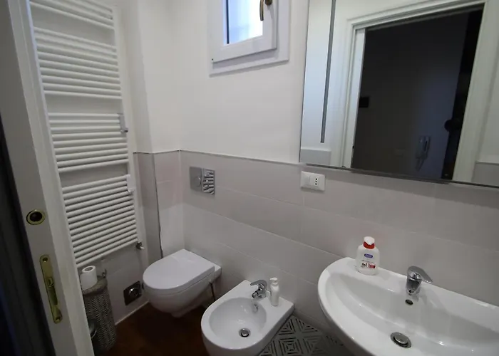 Charme Immerso Tra Le Mura Bolognesi Bologna